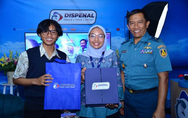 Pengunjung Navy Fair 2023 