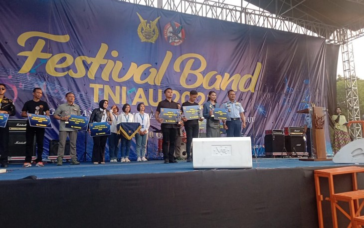 Zero Four Band Juara 2 Dalam Festival Band TNI AU 2023 