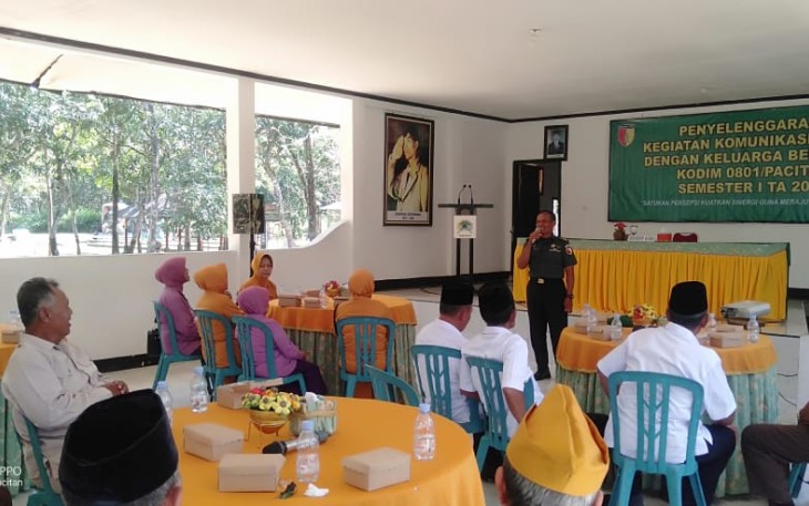 Komsos Keluarga Besar TNI Kabupaten Pacitan 