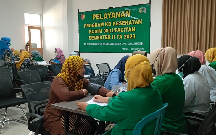 Layanan KB Kesehatan Kodim 0801/Pacitan, Kamis (19/10)