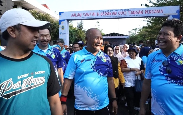 Jalan santai peringati HKN di Pati