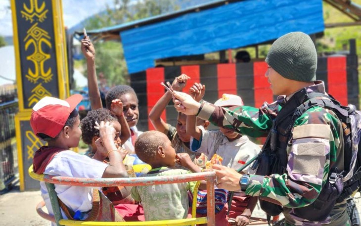 Cerianya anak-anak Intan Jaya di Play Ground Darma Putra, Sabtu (25/11)