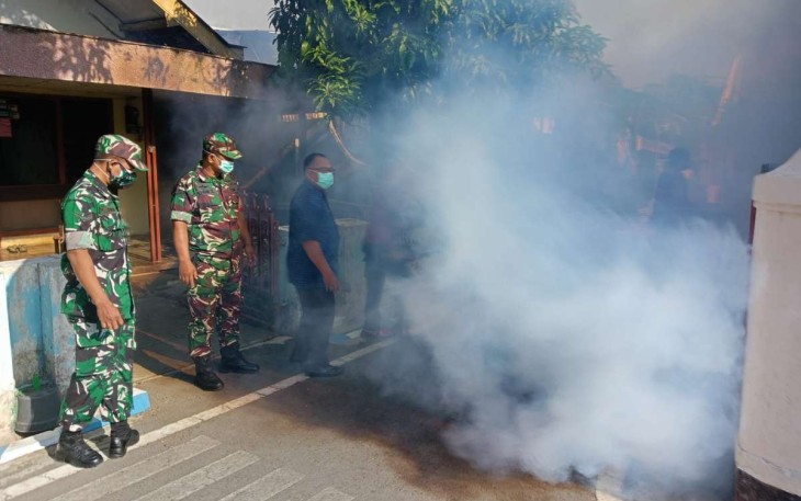 Fogging di wilayah desa binaan 