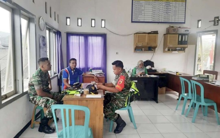 Komsos bersama aparat desa binaan 