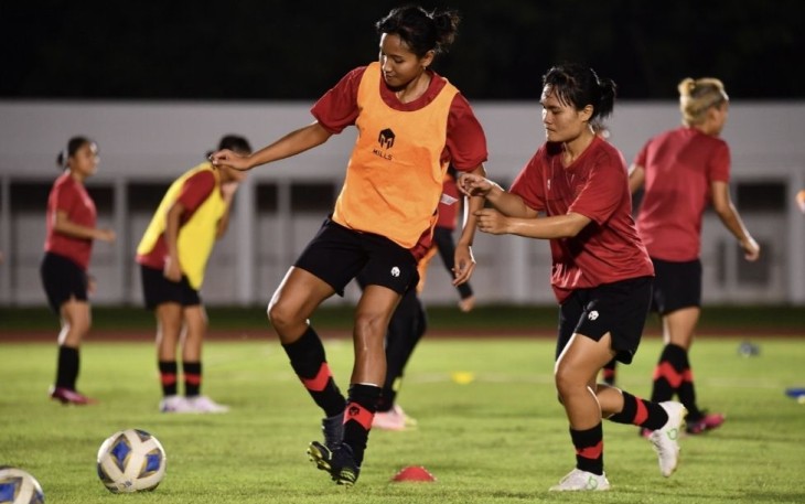 Latihan perdana timnas wanita Indonesia 