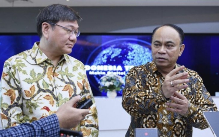 Menkominfo Budi Arie Setiadi bersama Dubes Singapura Kwok Fook Seng di Jakarta, Jum'at (27/10)