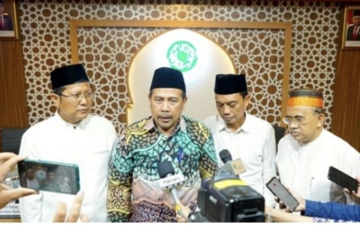 Ketua Ombudsman RI Mokhamad Najih saat memberikan keterangan pers di alua kantor MUI Jakarta, Jum'at (27/10)