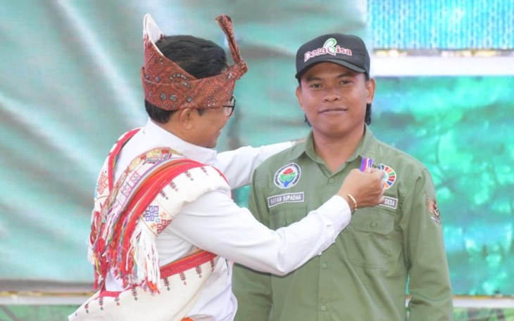 Gus Halim pada puncak peringatan Hari Bakti Pendamping Desa 2023 di Wisata Danau Fatunausus, Desa Fatukoto, Kabupaten Timor Tengah Selatan, Nusa Tenggara Timur (NTT), Jumat (6/10/2023).