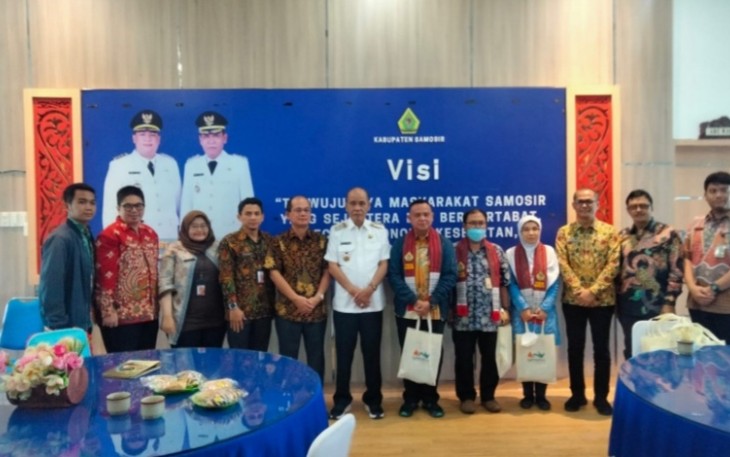 Foto bersama usai acara