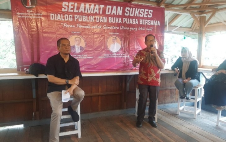 Koordinator SUAR Kota Padangsidimpuan, Pertama Yul Asmara Pane,SE,MSP,  dan Abdul latif Lubis,SE,MM, sebagai Pemateri  (Kemeja Hitam).