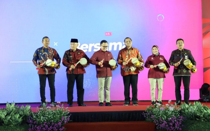 Menteri Pendayagunaan Aparatur Negara dan Reformasi Birokrasi Abdullah Azwar Anas di dampingi Bupati Tulungagung Drs Maryoto Birowo