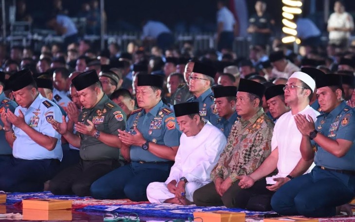 Panglima TNI Laksamana TNI Yudo Margono, S.E., M.M. pada acara doa bersama yang dihadiri Kapolri Jenderal Polisi Drs. Listyo Sigit Prabowo, M.Si. dalam rangka memperingati HUT Ke-78 TNI, bertempat di Plaza Mabes TNI Cilangkap, Jakarta Timur, Senin (2/10/2023).