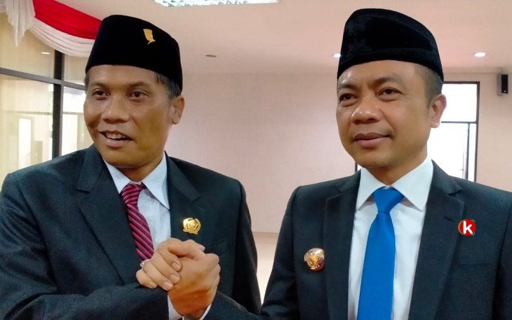 Wakil Bupati Blitar Rahmat Santoso (kanan) bersama Ketua DPRD Kabupaten Blitar Suwito Saren Satoto (Foto : dok. Faisal NR / Klikwarta.com)