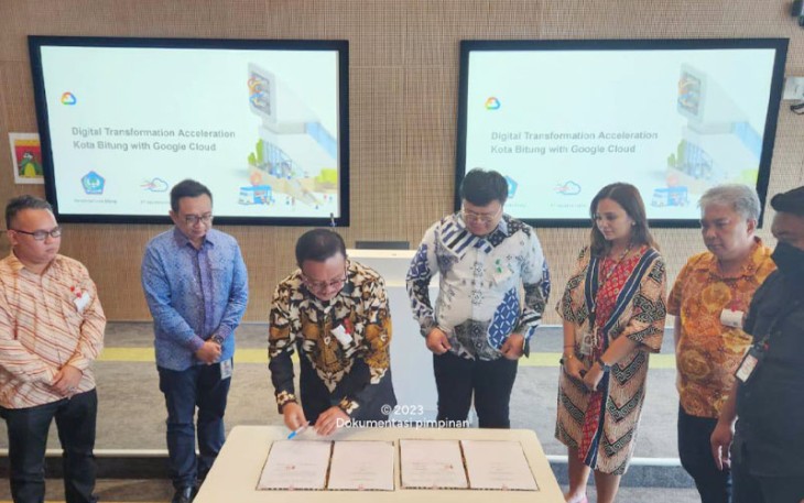 Walikota Bitung saat menandatangani MoU bersama Google Indonesia