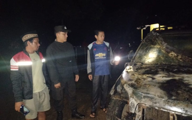 Mobil Terios Warga Batik Nau Hangus Terbakar, Polisi Langsung Terjun ke TKP