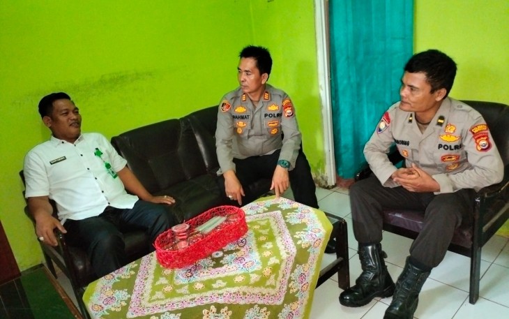 Jalin Silaturahmi Muspika, Kapolsek Kampung Melayu Sambang ke Kantor KUA