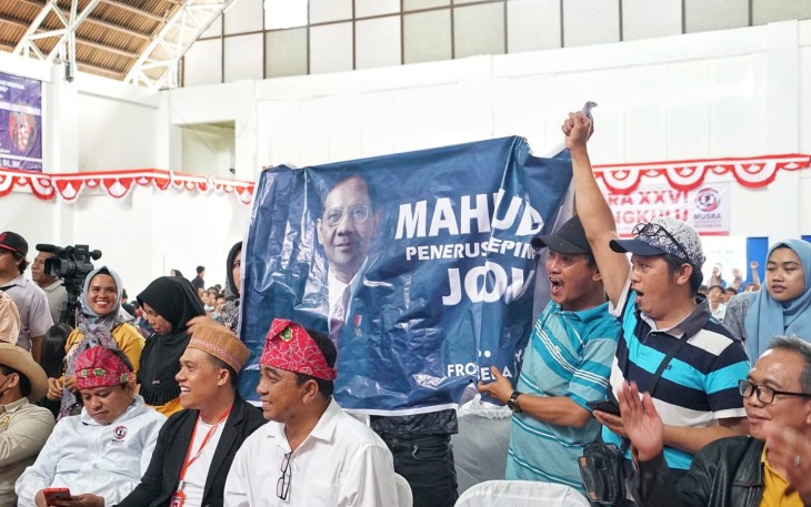 Simpatisan Menko Polhukam Mahfud MD saat menghadiri Musyawarah Rakyat (Musra) Bengkulu ke-26 di Universitas Prof. Dr. Hazairin