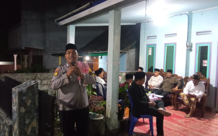 Bhabinkamtibmas Sampaikan Tausiah di Rumah Duka Warga Singaran Pati