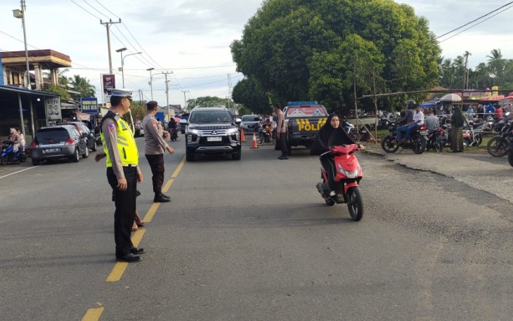  Polres Mukomuko dan Polsek Jajaran Patroli Rutin Jelang Sahur dan Buka Puasa