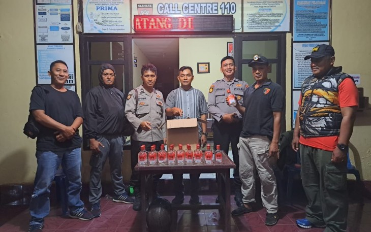 Ciptakan Rasa Aman dan Nyaman di Bulan Suci Ramadan, Polsek Seginim Amankan Puluhan Botol Miras