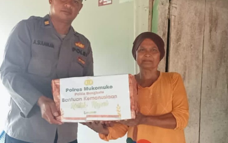 Polres Mukomuko Kembali Salurkan Sembako Kepada Warga Kurang Mampu
