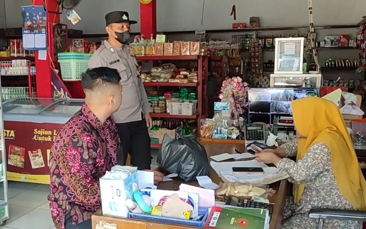 Polsek Giri Mulya Patroli Dialogis Sambang Pelaku Usaha di Desa Giri Mulya