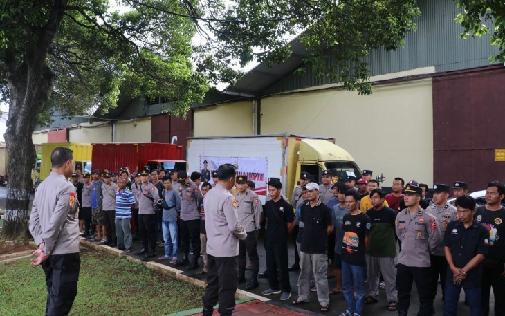 30 Ribu Paket Sembako dari Kapolri Diserahkan ke Persis Wilayah Jakarta, Banten dan Jabar