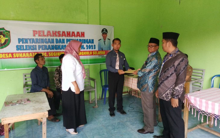 Kapolsek Seginim Hadiri Seleksi Penjaringan Calon Perangkat Desa Sukaraja