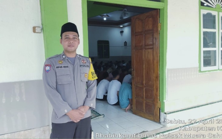 Bhabinkamtibmas Monitoring dan Pengamanan Salat Idulfitri