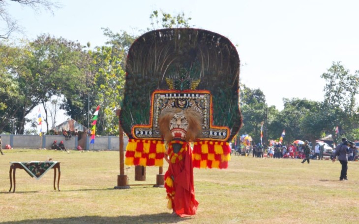 "Tari Reog turut meriahkan pembukaan TMMD Reg 117 desa Gentungan kecamatan Mojogedang kabupaten Karanganyar"