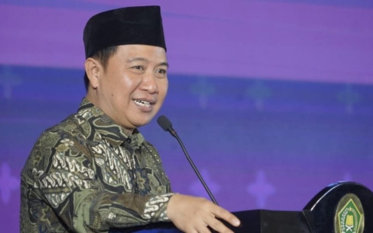 Direktur Jendral Penyelenggara Haji dan Umrah Hilman Latief saat peluncuran Batik Jemaah Haji Indonesia 1445 H/2024 M di Auditorium H Rasjidi, Kemenag, Jakarta, Selasa (12/12/2023).