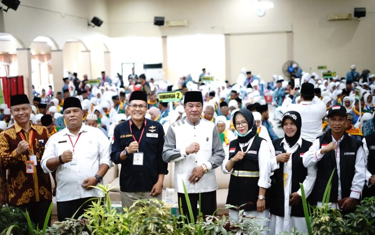 Wakil Gubernur Bengkulu Rosjonsyah Lepas Jamah Haji Bengkulu Kloter Empat