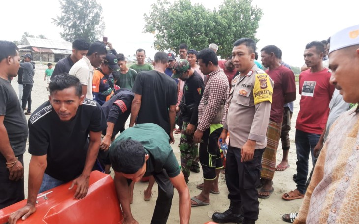 Petugas kepolisian saat mendatangi sekitar lokasi 