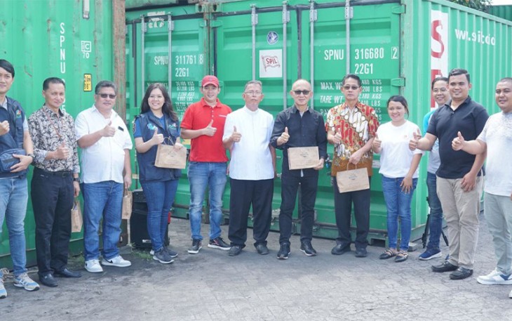 Wakil walikota saat menghadiri pelepasan perdana ekspor abon ikan tuna