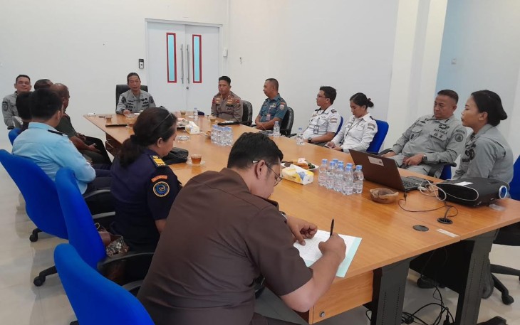 Coffee Morning dalam rangka mempererat silaturahmi dan melanjutkan hubungan kerja sama dengan Instansi Terkait di Bidang Maritim. Acara berlangsung di Kantor Stasiun Bakamla Bitung, Selasa (20/6/2023). 