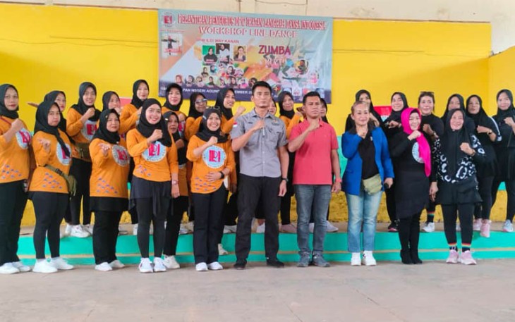 Kepala Dinas Pemuda, Olahraga, dan Pariwisata (Disporapar) Waykanan, Taufik Hidayatno S.STP. M.Si saat membuka pelantikan pengurus DPW ILDI Waykanan & Lampung Utara di GSG Kampung Kalipapan, Sabtu (2/12/2023) kemarin.