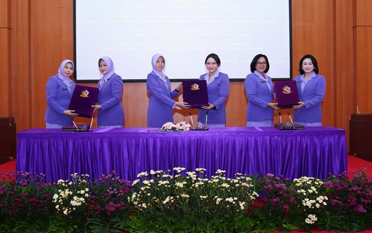 Serah terima lima Jabatan Ketua IKKT, bertempat di gedung Tjut Nya Dien Mabes TNI Cilangkap, Jakarta Timur pada Jumat (22/12/2023). 