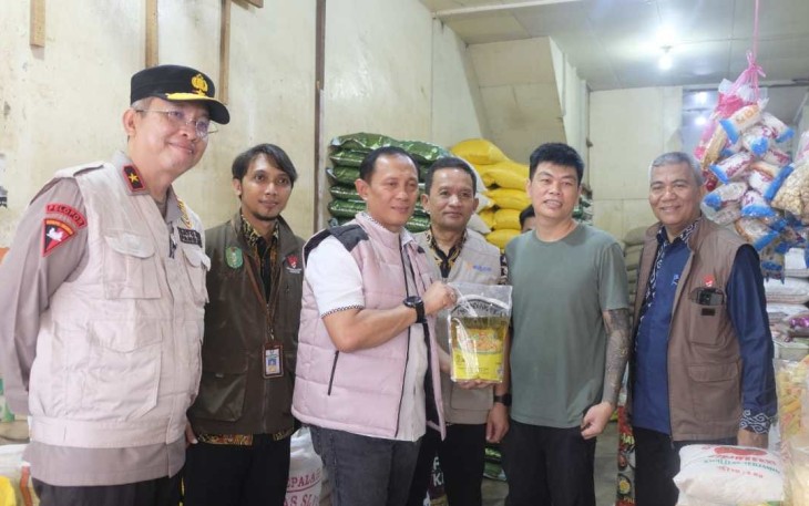 Tim Satuan Tugas (Satgas) Pangan Mabes Polri yg melaksanakan pengawasan dan pengecekan kondisi dan ketersediaan pangan di Kalimantan Barat dipimpin oleh Brigjen Pol Helfi Assegaf S.H., S.I.K., M.Si., Kamis 14 Desember 2023