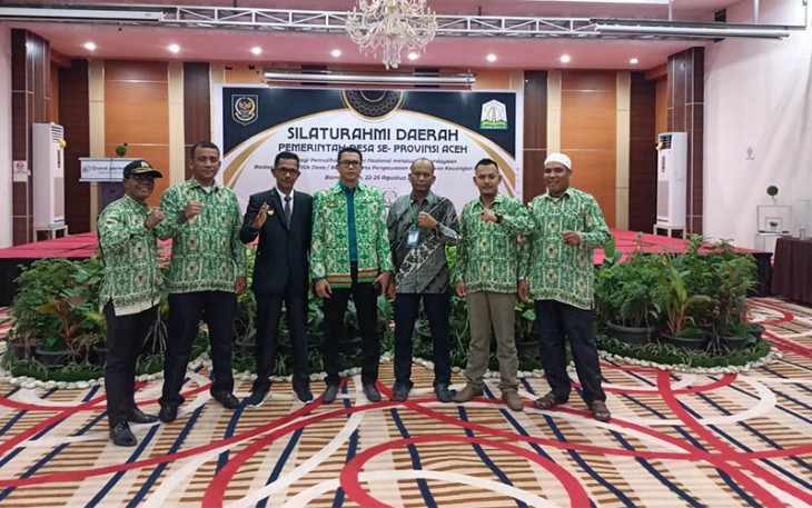 Foto bersama DPC APDESI Kabupaten Aceh Timur 