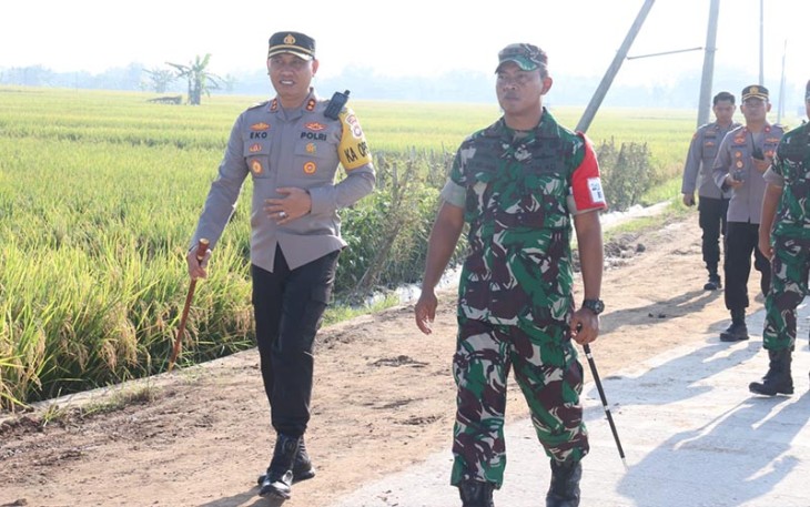 Dandim Ngawi saat Pimpin Pengamanan Route Kunker Presiden RI ke Wilayah Ngawi