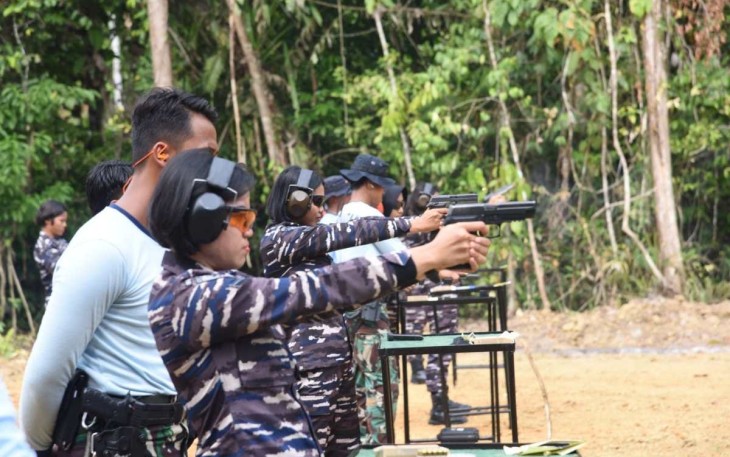 Kowal Koarmada III  Gelar Lomba Menembak dan Bongkar Pasang Senjata