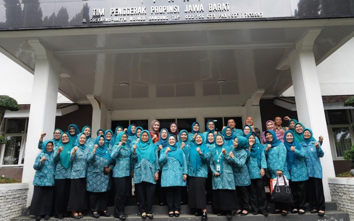 Pj Ketua TP PKK Sumsel Tyas Fatoni Tinjau Gerakan Keluarga Indonesia dan Posyandu di Jawa Barat