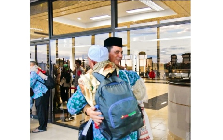 Gubernur Ansar Sambut Kepulangan Jemaah Haji Kloter 1 Kepri