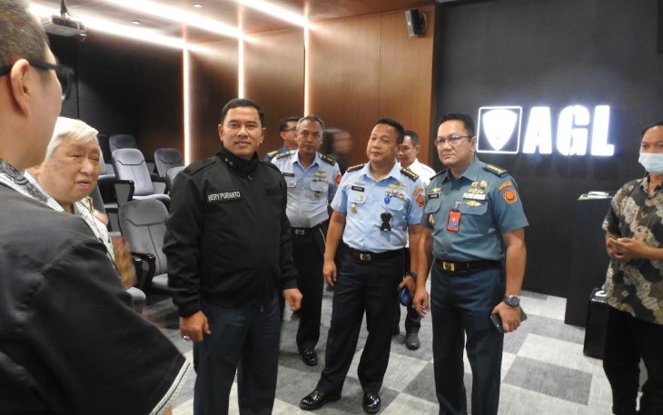 Asrenum Panglima TNI saat Kunjungi Industri Pertahanan