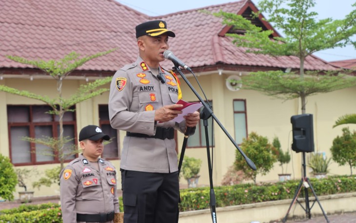 Kapolres Aceh Timur AKBP Andy Rahmansyah, S.I.K saat pimpin Apel Gelar Pasukan Operasi Ketupat Seulawah 2023