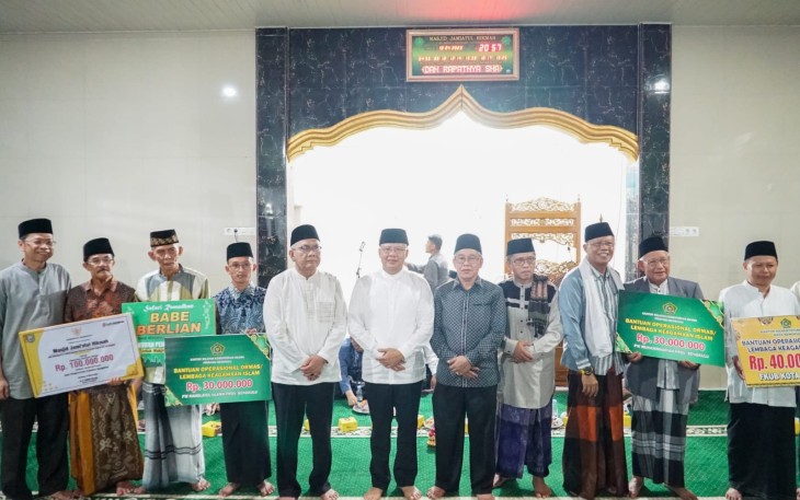 Gubernur Rohidin Gelontorkan Rp 2,8 Miliar Bantuan Rumah Ibadah