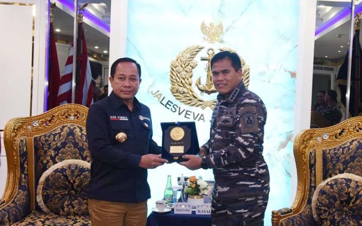 Kepala Bakamla RI saat Bertemu Kasal