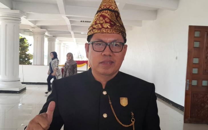Anggota DPRD Provinsi Bengkulu Suimi Fales SH MH