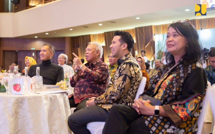 Menteri PUPR Basuki Hadimuljono pada acara Puncak Peringatan Hari Habitat Dunia dan Hari Kota Dunia (HHD-HKD) Tahun 2023 di Auditorium Kementerian PUPR, Senin (30/10/2023) malam. 