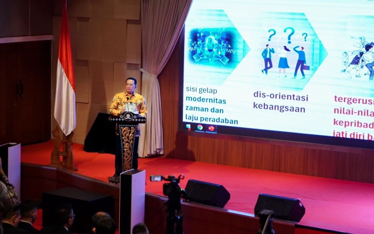 Bamsoet saat mengisi Pemantapan Nilai-Nilai Kebangsaan, diselenggarakan LEMHANNAS RI, bekerjasama dengan Asosiasi CEO Mastermind Indonesia (ACMI), SMANDEL Jakarta Business Network (SBN), dan Indonesia Financial Group (IFG), di Gedung Lemhannas RI 